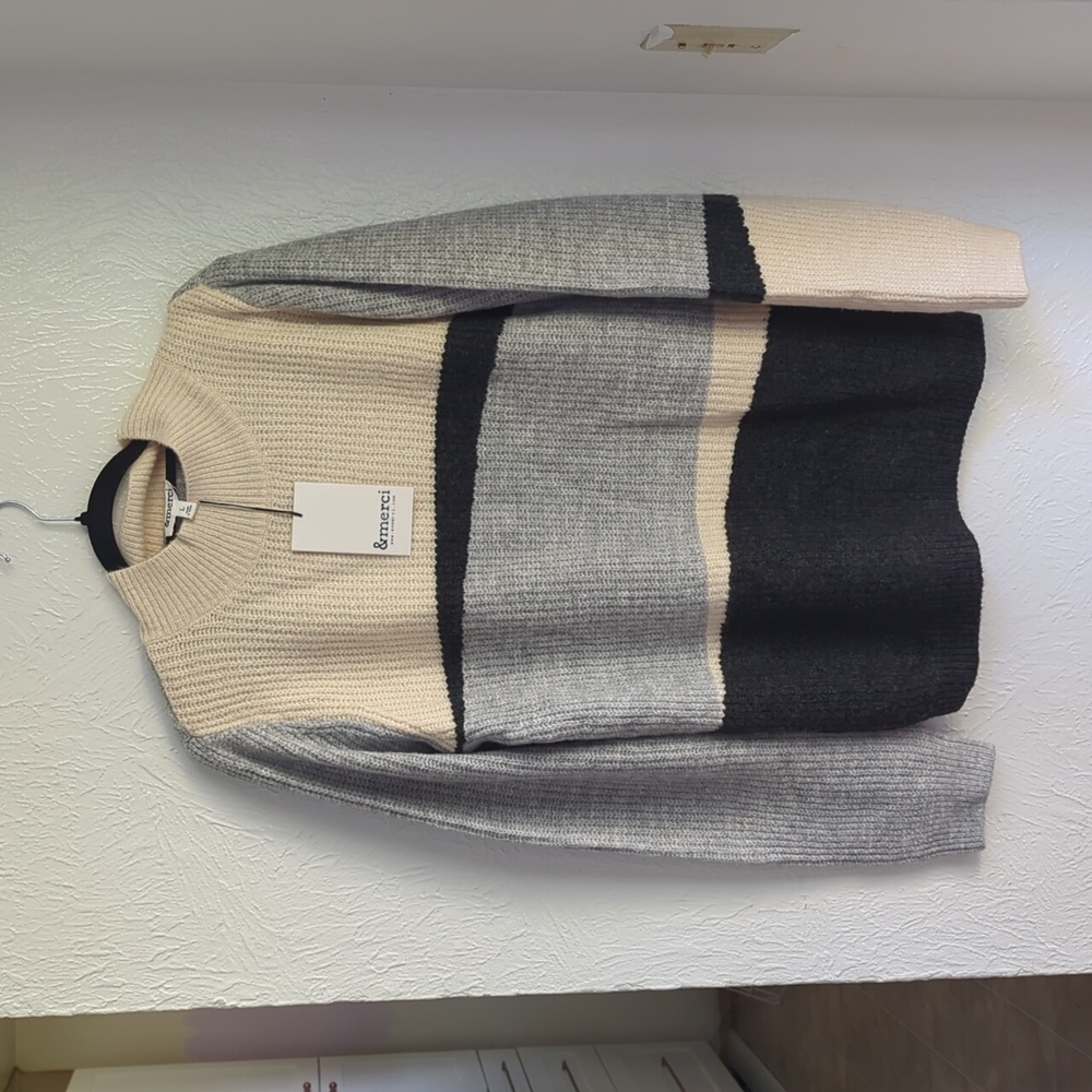 Sweater - Picture 2 of 4